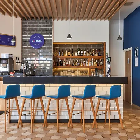 Express - Malta By Ihg Hotel