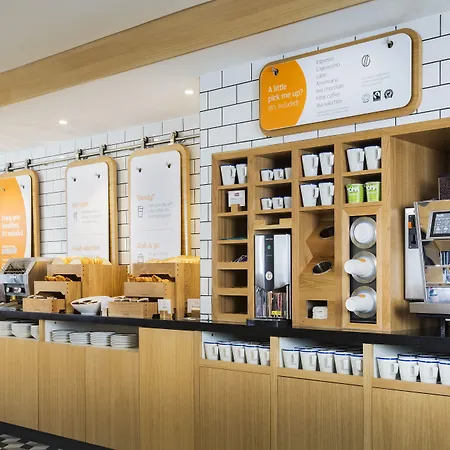 מלון Express - Malta By Ihg 3*