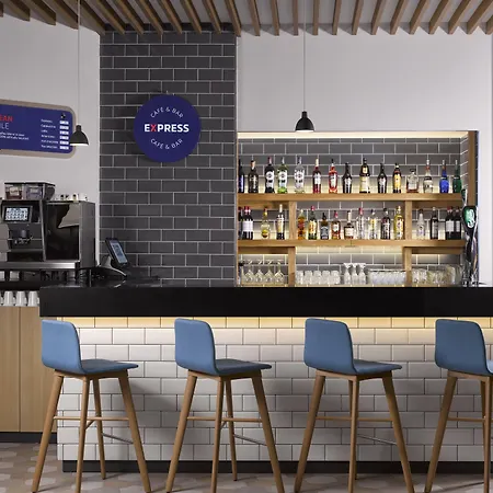 מלון Express - Malta By Ihg