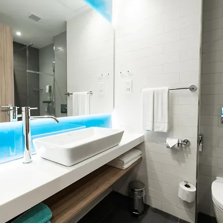 Express - Malta By Ihg Hotel
