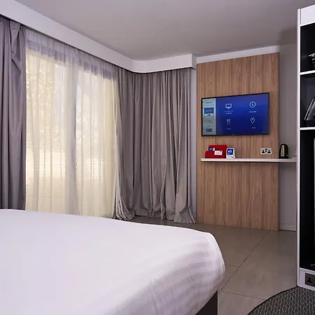 Hotel Express - Malta By Ihg 3*