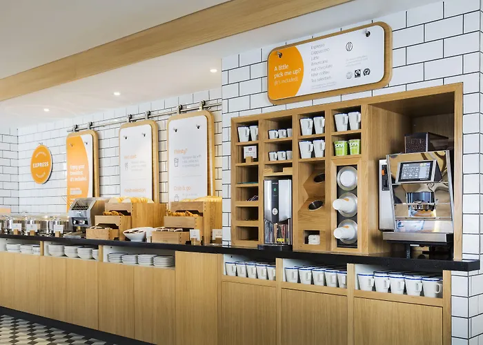 Hotel Express - Malta By Ihg 3*